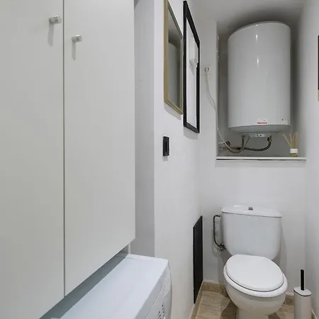 Luminoso Piso De Tres Con Vistas Al Mar