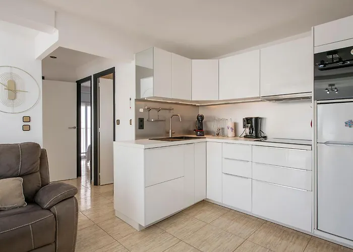 Luminoso Piso De Tres Con Vistas Al Mar Castell-Platja d'Aro