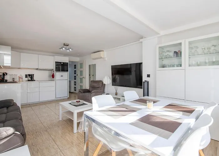 Luminoso Piso De Tres Con Vistas Al Mar Castell-Platja d'Aro